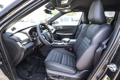 2026 Mitsubishi Outlander LE