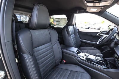 2026 Mitsubishi Outlander LE