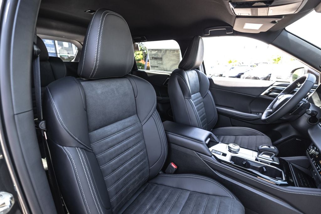 2026 Mitsubishi Outlander LE