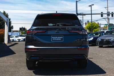 2026 Mitsubishi Outlander LE