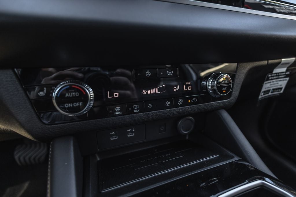 2026 Mitsubishi Outlander LE