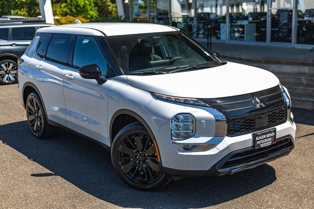 2026 Mitsubishi Outlander LE