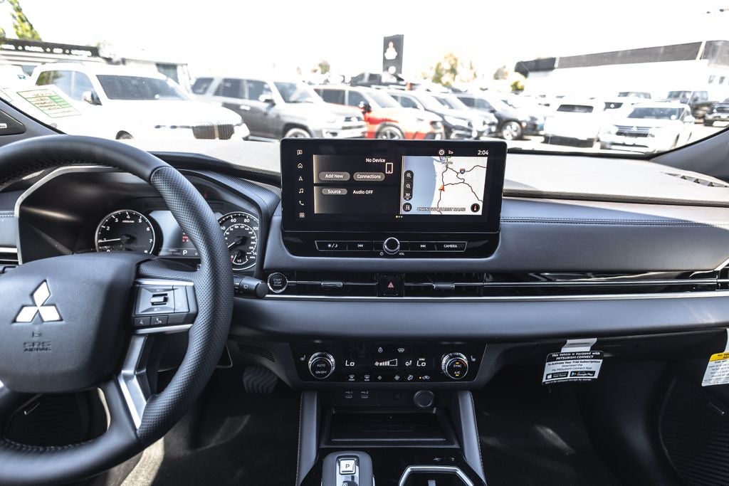 2026 Mitsubishi Outlander LE