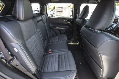2026 Mitsubishi Outlander LE