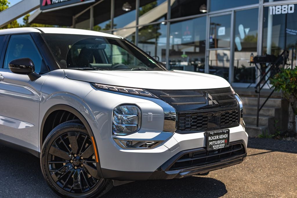 2026 Mitsubishi Outlander LE