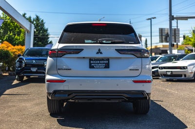 2026 Mitsubishi Outlander LE