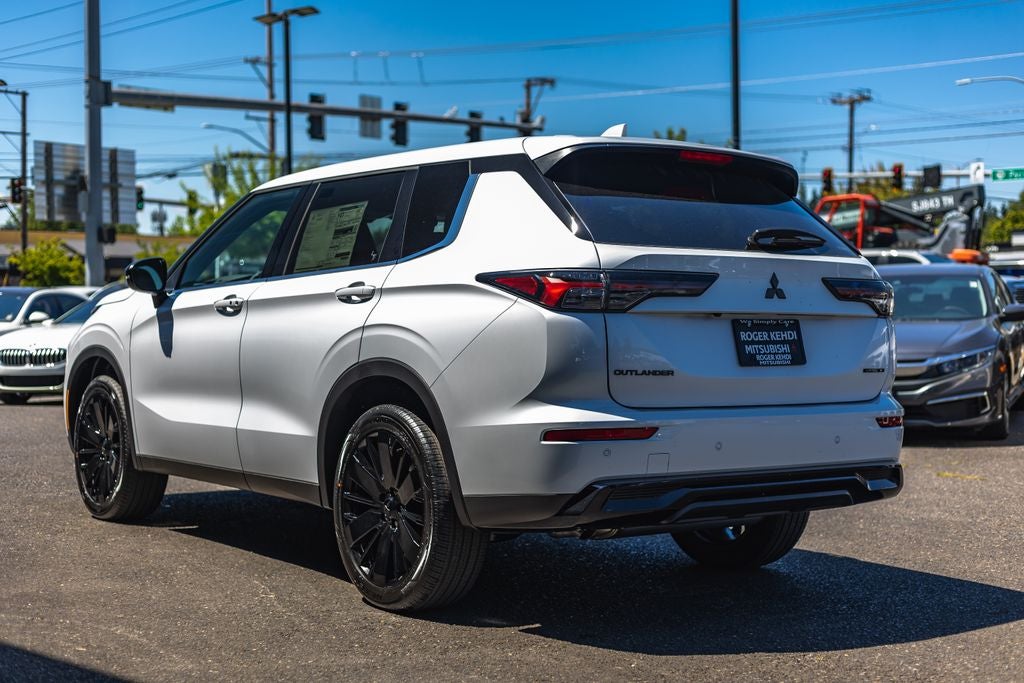 2026 Mitsubishi Outlander LE