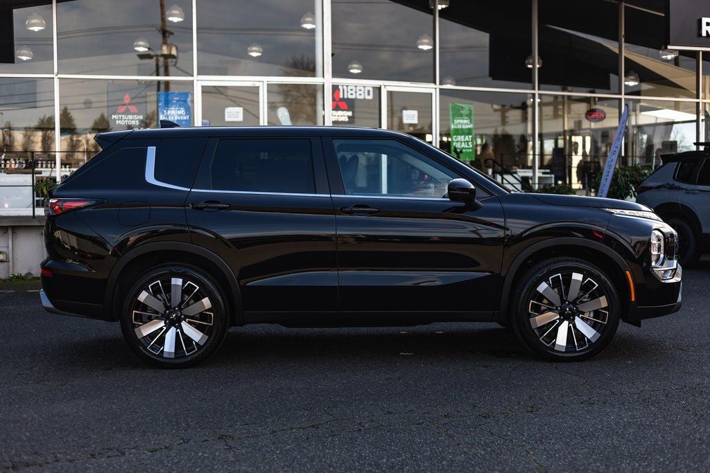 2026 Mitsubishi Outlander SE