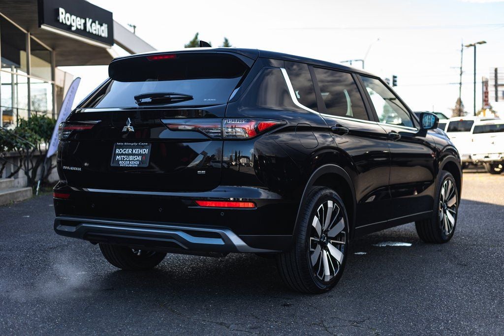 2026 Mitsubishi Outlander SE