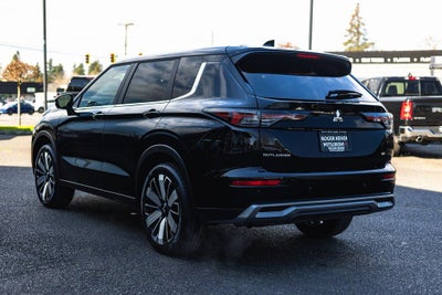 2026 Mitsubishi Outlander SE