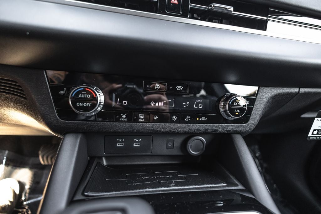 2026 Mitsubishi Outlander LE