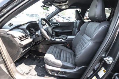 2026 Mitsubishi Outlander LE