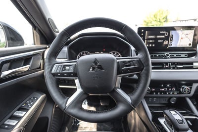 2026 Mitsubishi Outlander LE