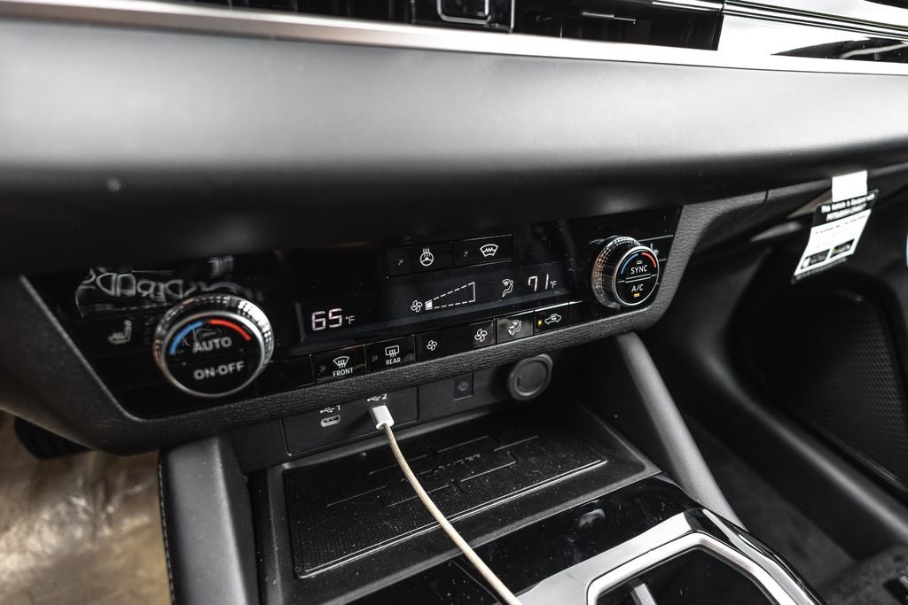 2026 Mitsubishi Outlander LE