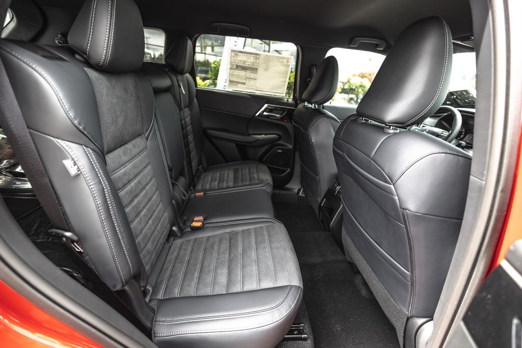 2026 Mitsubishi Outlander LE