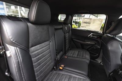 2026 Mitsubishi Outlander LE