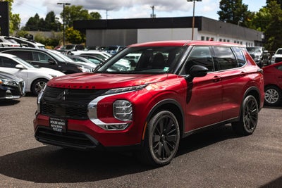 2026 Mitsubishi Outlander LE
