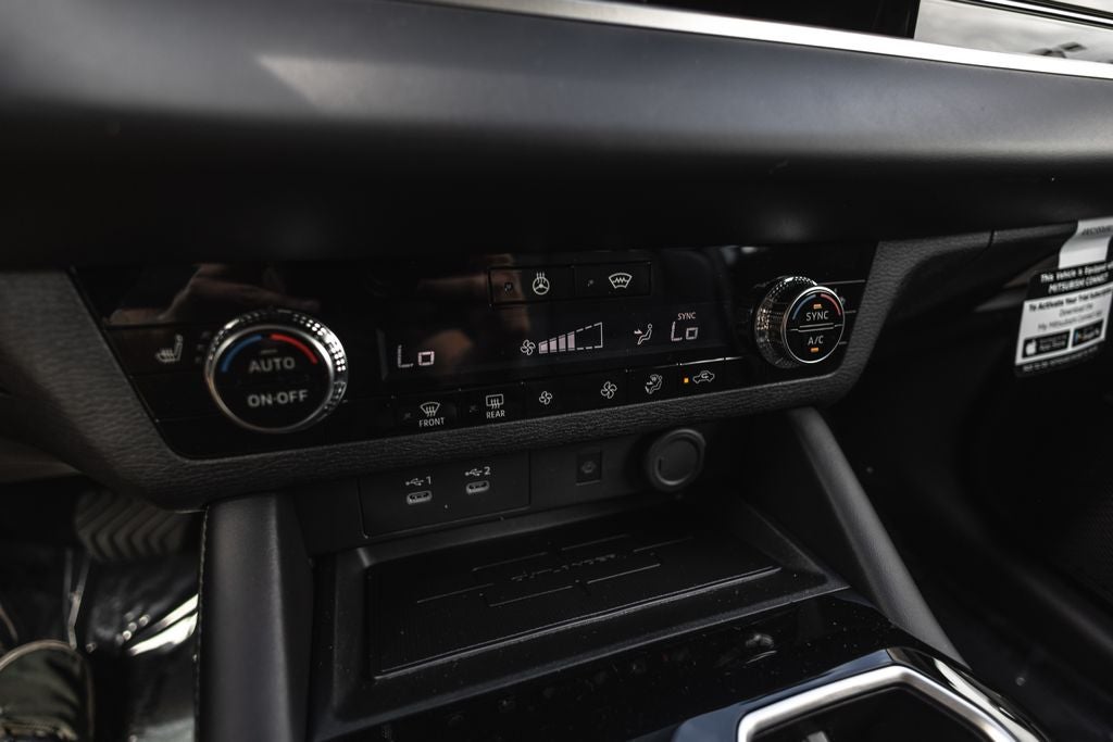 2026 Mitsubishi Outlander SE