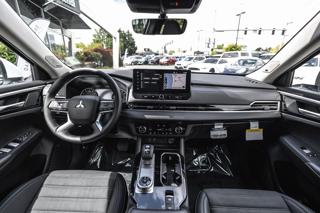 2026 Mitsubishi Outlander SE