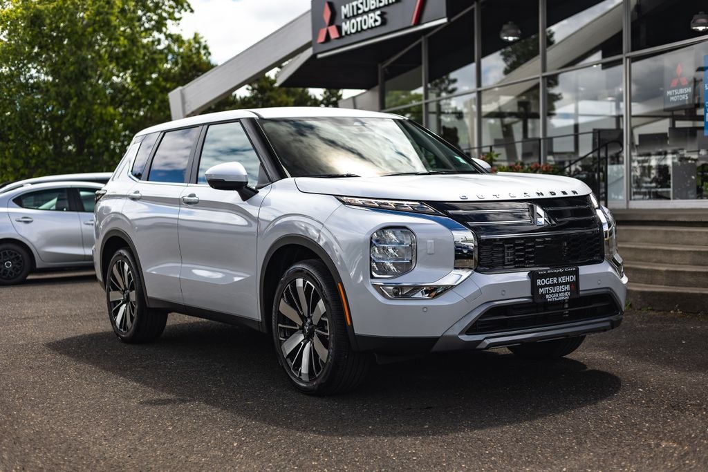 2026 Mitsubishi Outlander SE