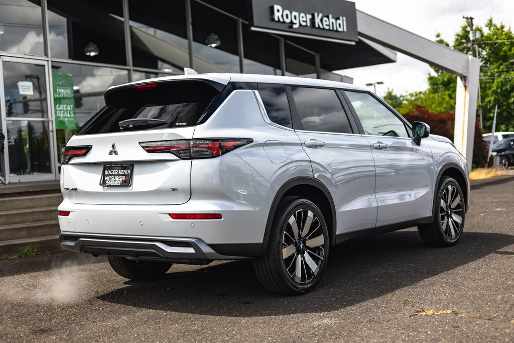 2026 Mitsubishi Outlander SE