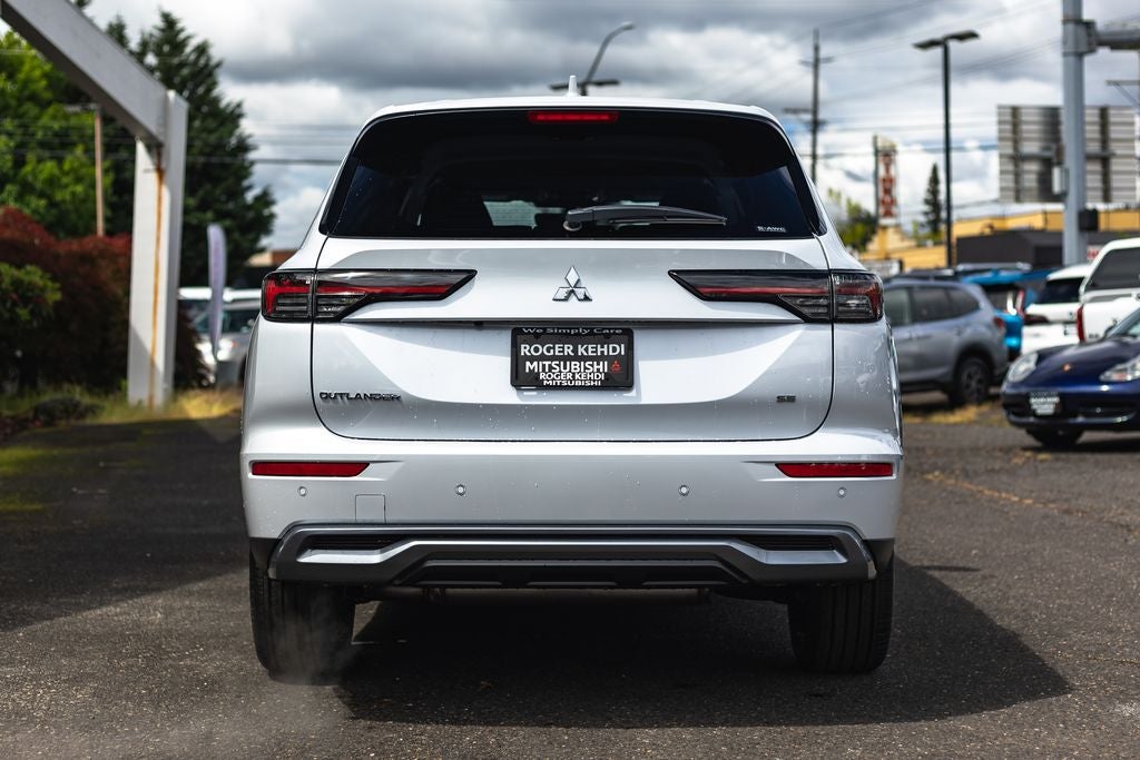 2026 Mitsubishi Outlander SE