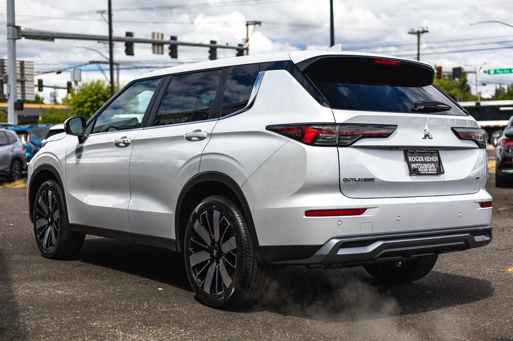 2026 Mitsubishi Outlander SE