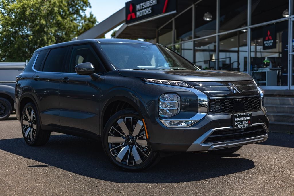2026 Mitsubishi Outlander SE
