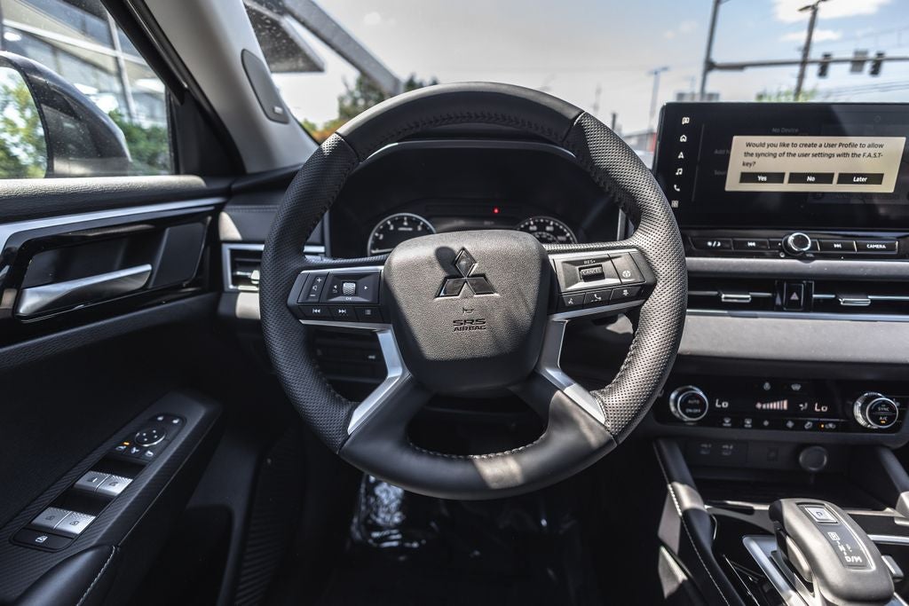 2026 Mitsubishi Outlander SE