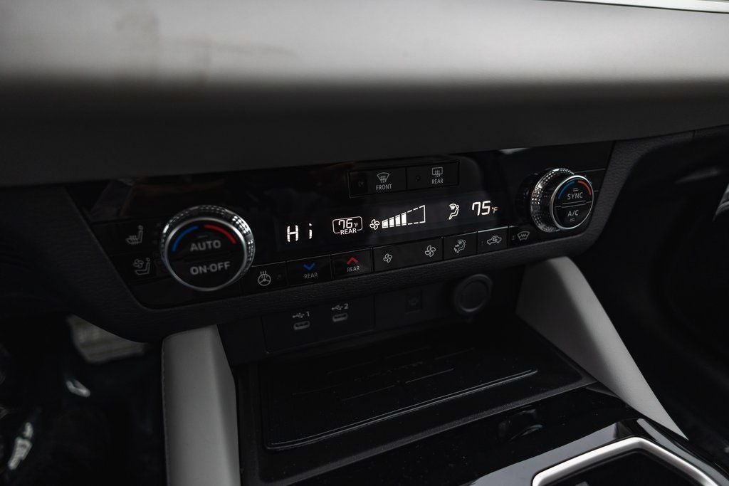 2025 Mitsubishi Outlander Platinum Edition