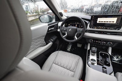2025 Mitsubishi Outlander Platinum Edition