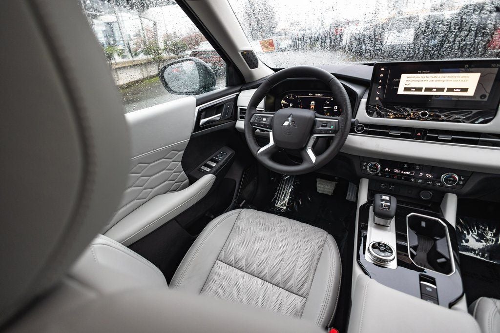 2025 Mitsubishi Outlander Platinum Edition