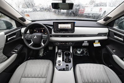 2025 Mitsubishi Outlander Platinum Edition