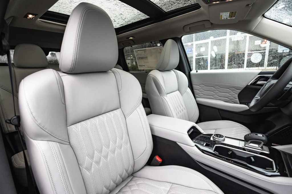 2025 Mitsubishi Outlander Platinum Edition