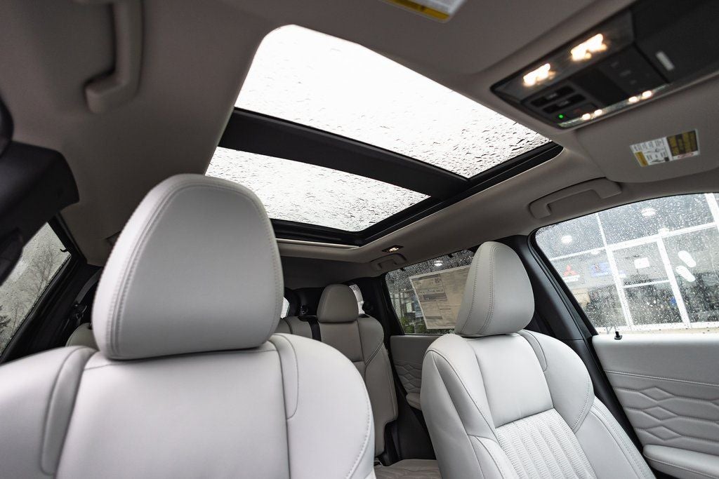 2025 Mitsubishi Outlander Platinum Edition