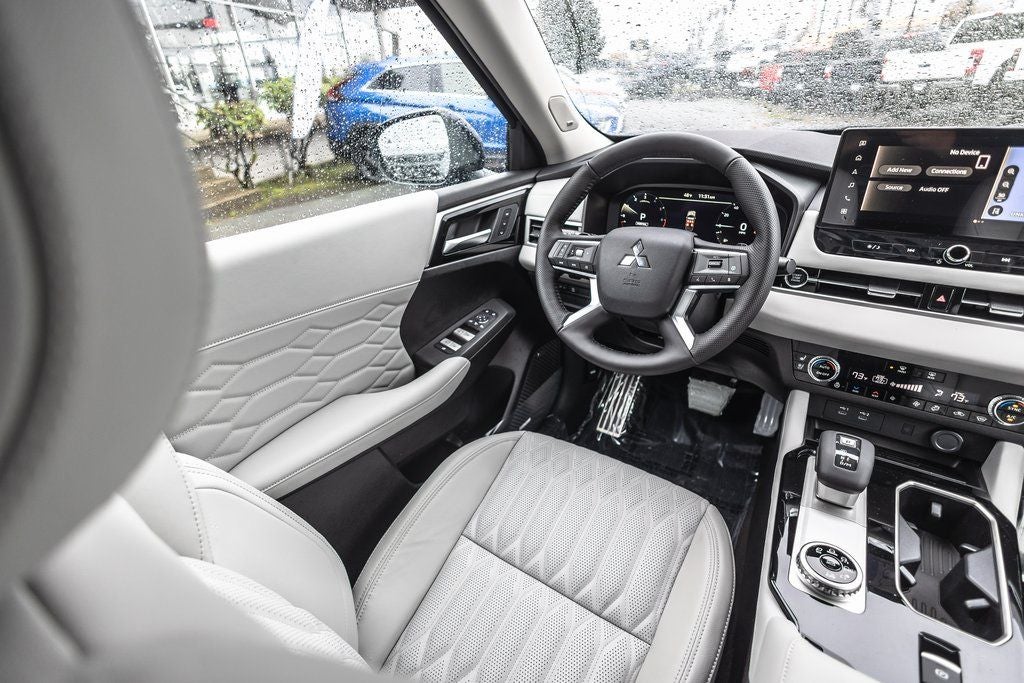 2026 Mitsubishi Outlander SEL