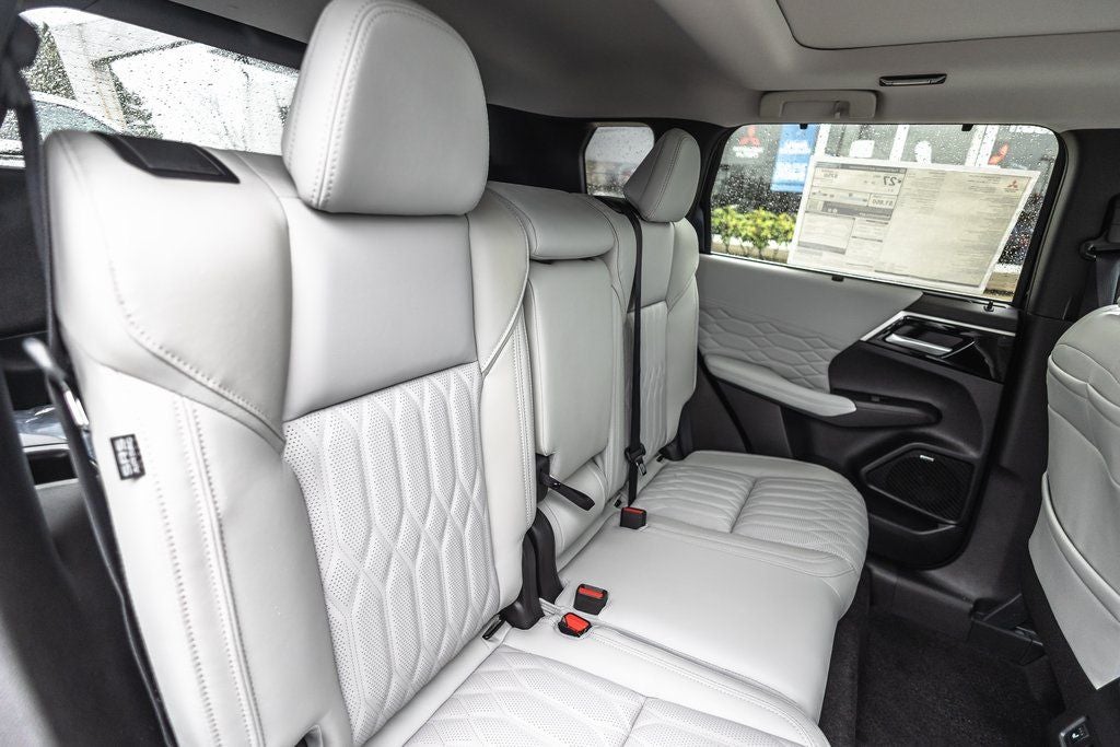 2026 Mitsubishi Outlander SEL