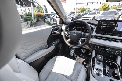 2026 Mitsubishi Outlander SEL