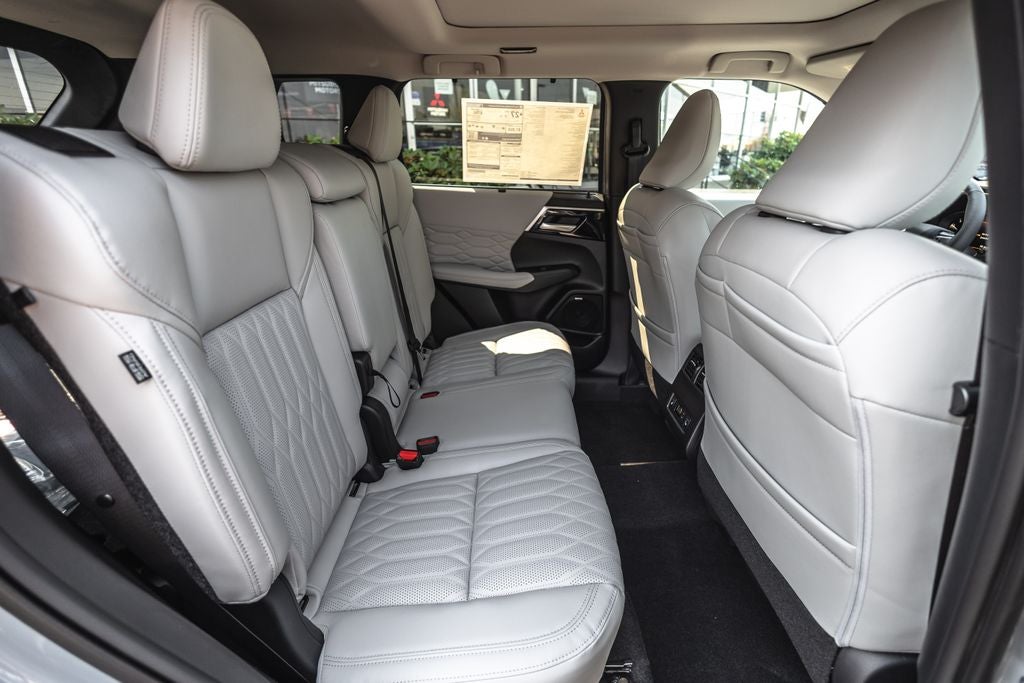 2026 Mitsubishi Outlander SEL