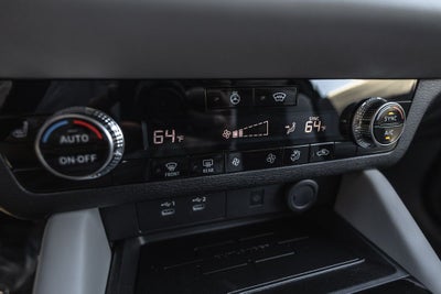 2026 Mitsubishi Outlander PHEV SE