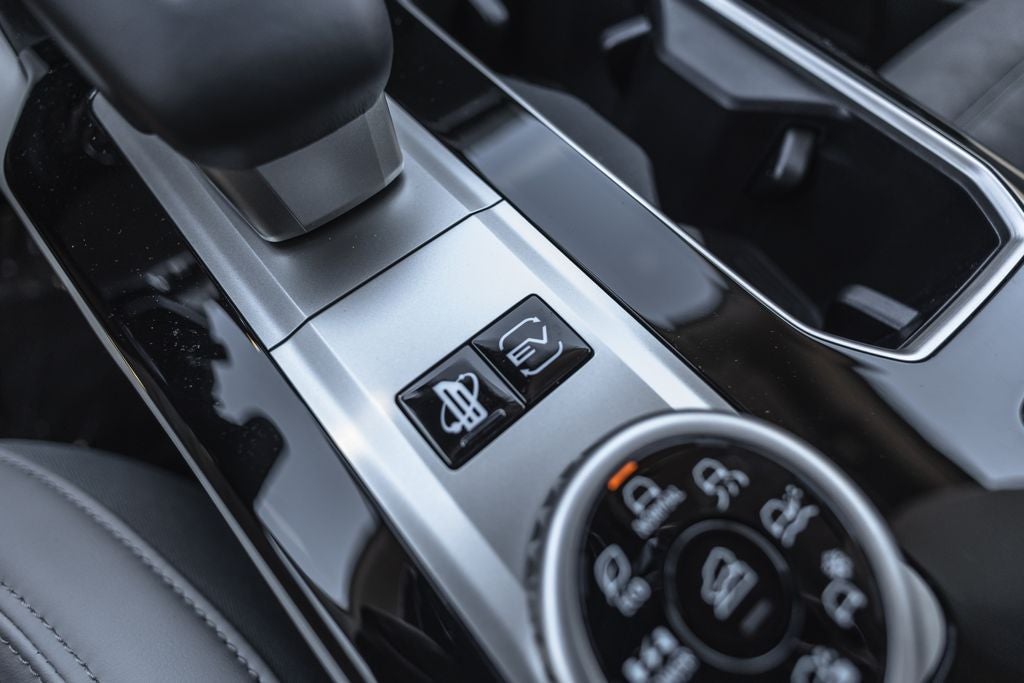 2026 Mitsubishi Outlander PHEV SE