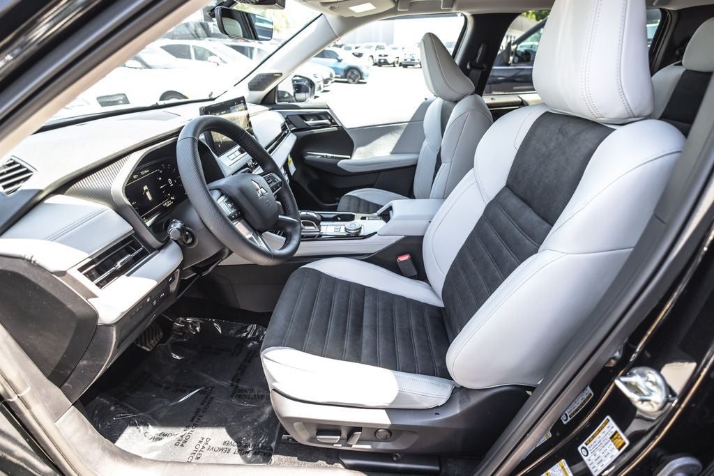 2026 Mitsubishi Outlander PHEV SE