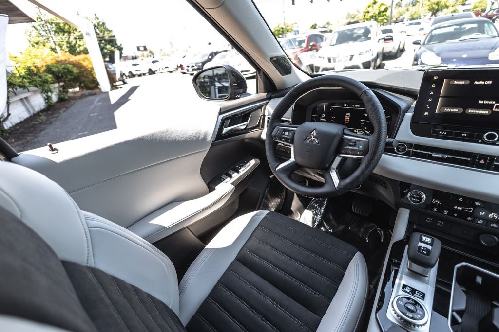 2026 Mitsubishi Outlander PHEV SE