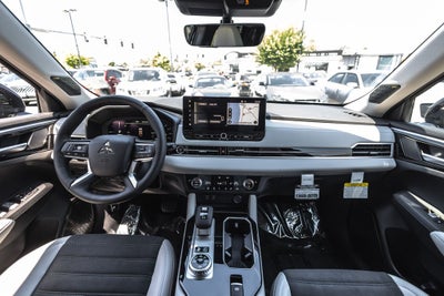 2026 Mitsubishi Outlander PHEV SE