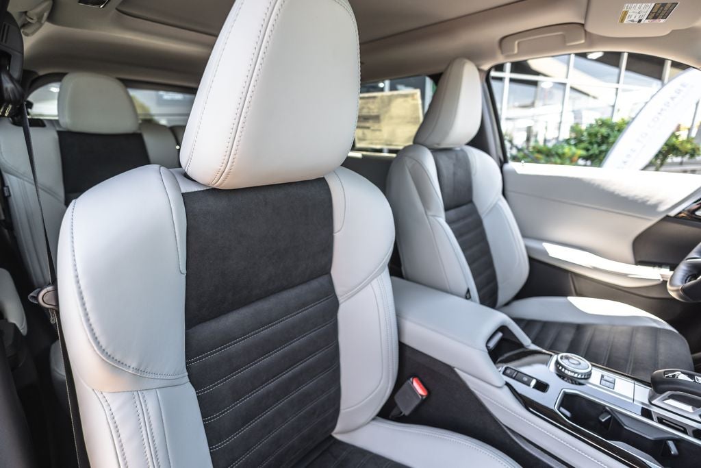 2026 Mitsubishi Outlander PHEV SE