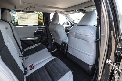 2026 Mitsubishi Outlander PHEV SE