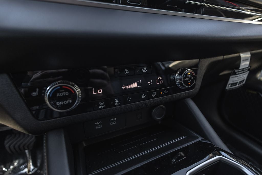 2026 Mitsubishi Outlander PHEV SE