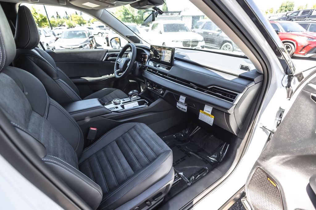 2026 Mitsubishi Outlander PHEV SE