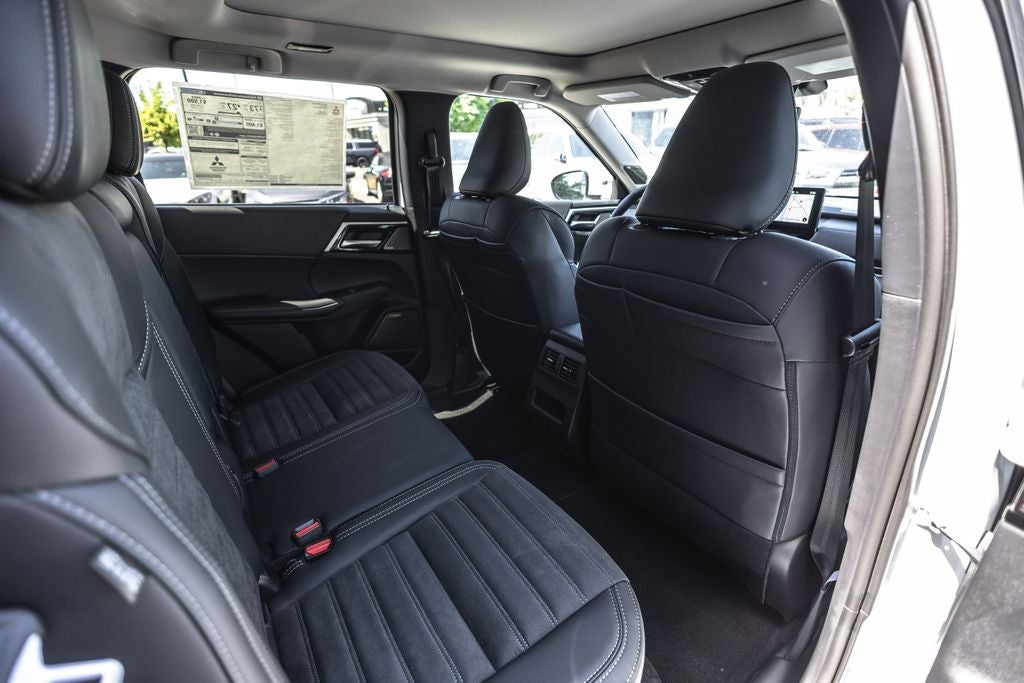 2026 Mitsubishi Outlander PHEV SE