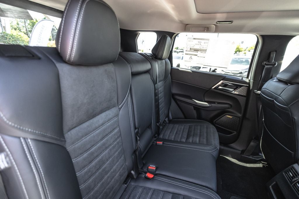 2026 Mitsubishi Outlander PHEV SE